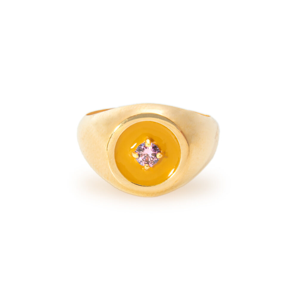 Yellow enamelled mini chevalier ring. Thais Bernardes jewellery