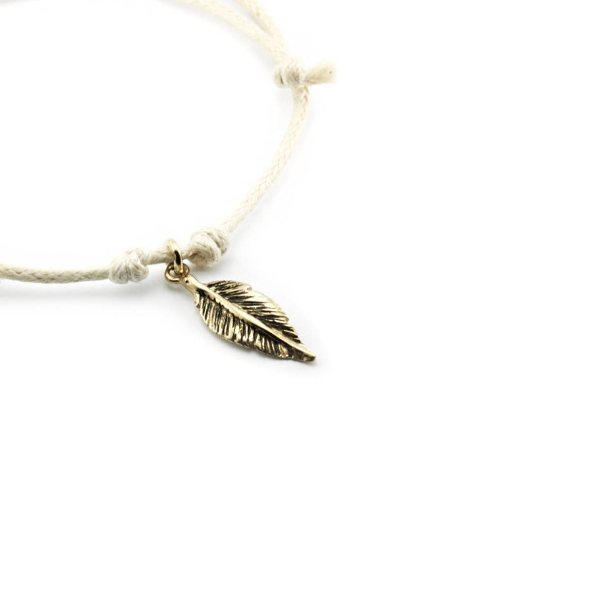 Collana in Cotone con Piuma in Argento – Image 3